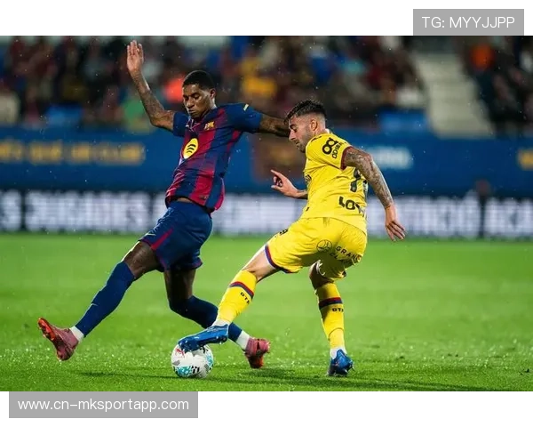 巴萨3-1击败埃尔切，拉什福德表现神勇：14场打进12球，巴萨对阵埃尔切